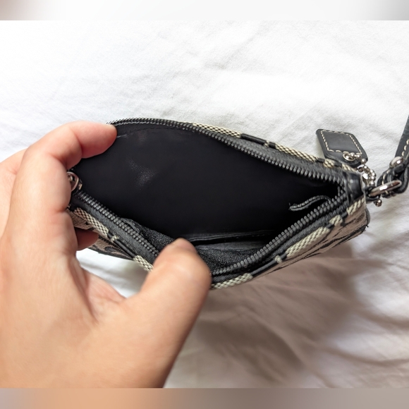 Vintage Coach Women's Signature Jacquard Monogram Small Wristlet, Black - Picture 3 of 11